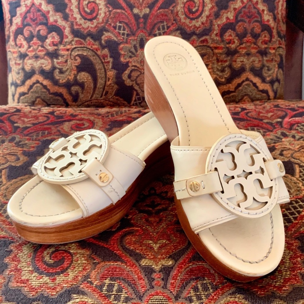 Tory Burch Ivory Platforms / Size 9